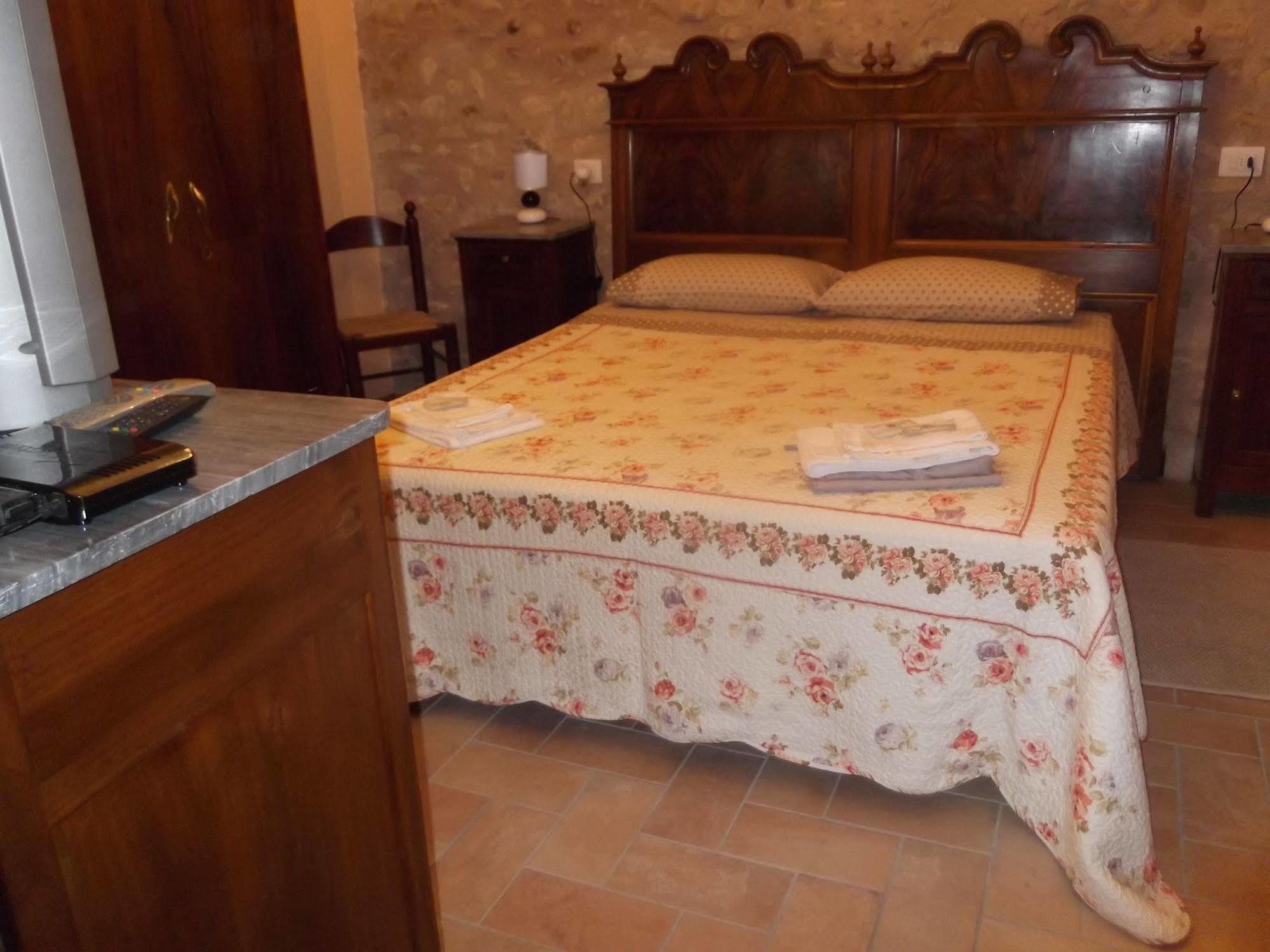 A Casa Di Mi Appartamenti Vacanza Montefalco Exterior foto